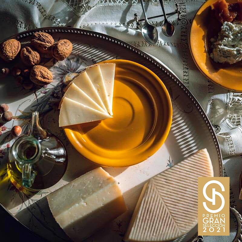 Gereifter Manchego-Schafskäse D.O.P. aus Spanien.